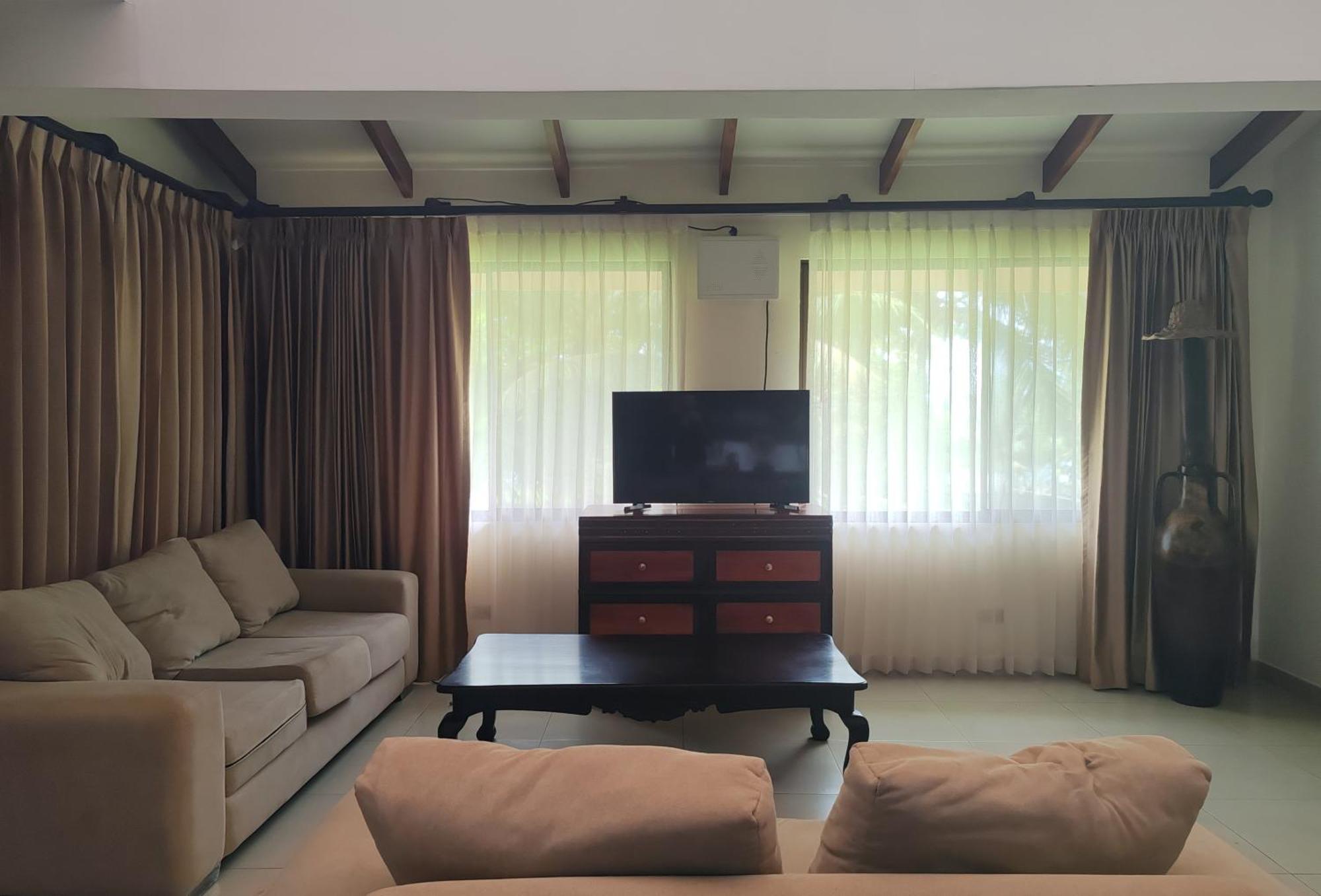 Marenaz Oceanfront Resort Естерільос-Есте Екстер'єр фото