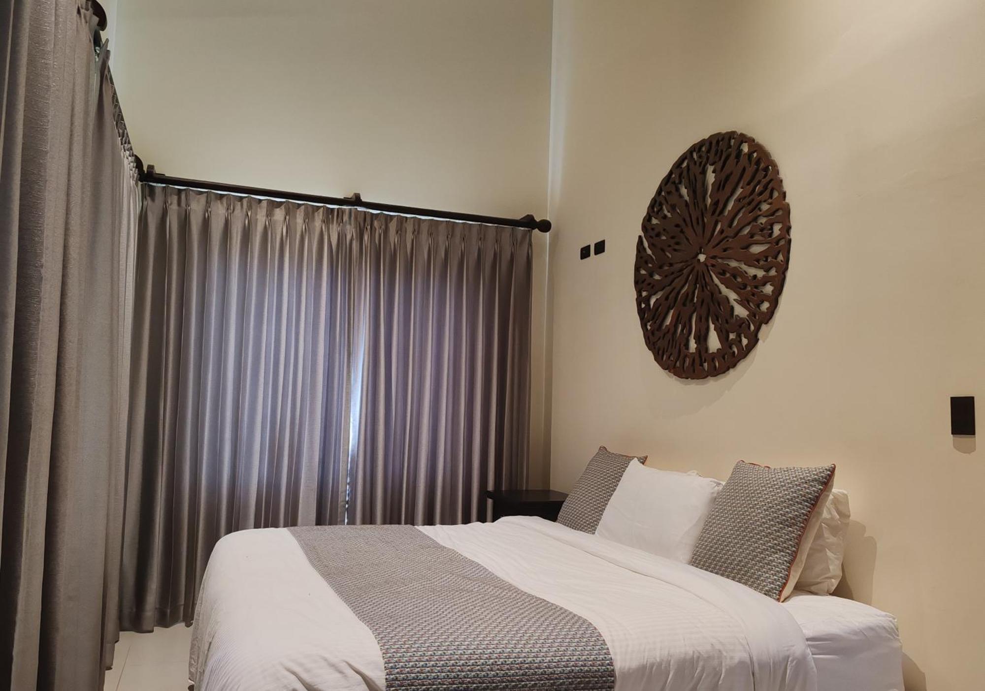 Marenaz Oceanfront Resort Естерільос-Есте Екстер'єр фото